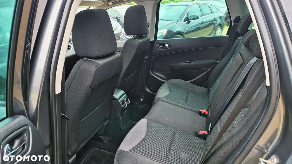 Peugeot 308 1.6 Premium Plus - 33