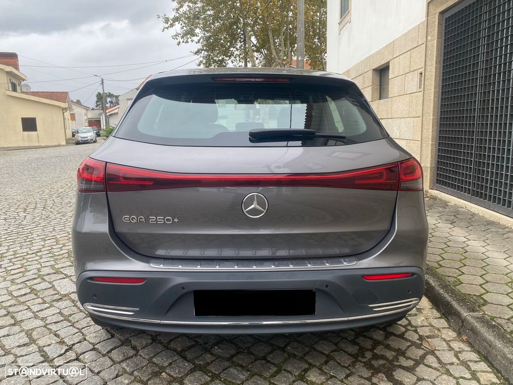 Mercedes-Benz EQA 250+ Electric Art - 5