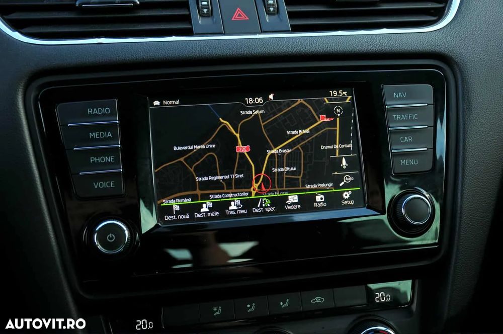 Skoda Octavia 2.0 TDI DSG RS - 5