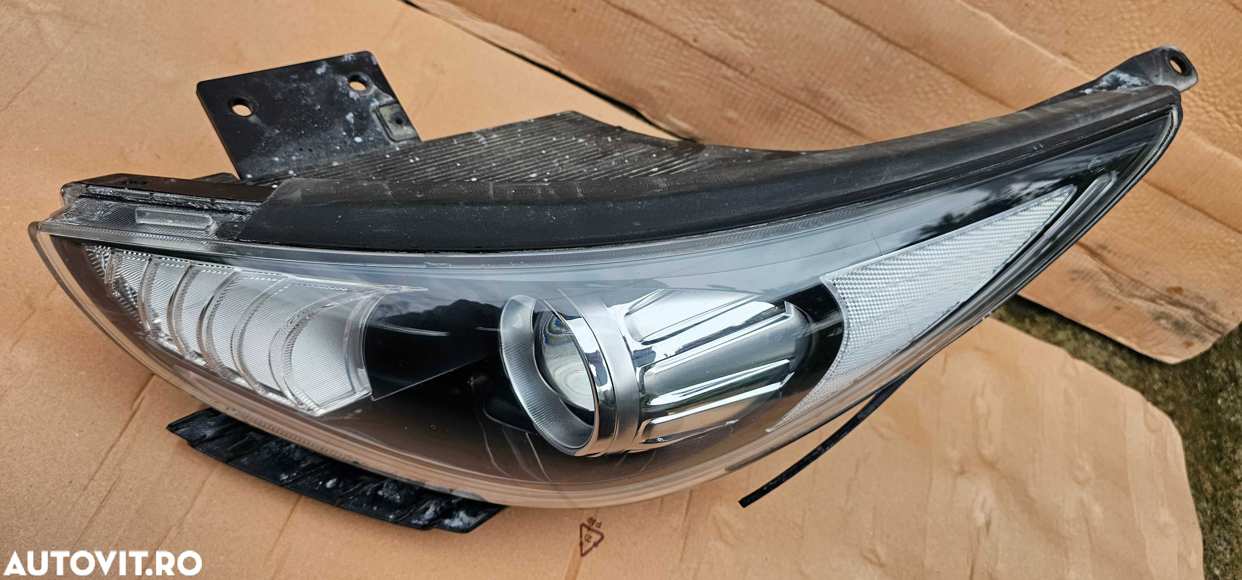 Far stanga Xenon Kia Niro 2016 2017 / 2018 2019 - 2