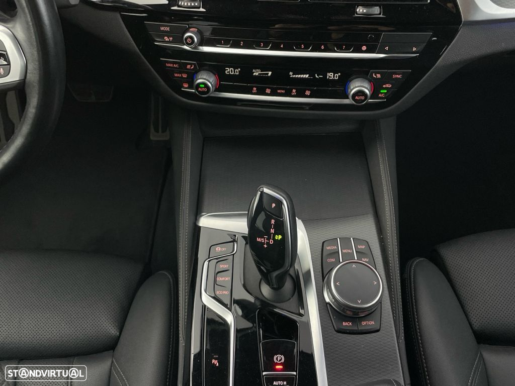 BMW 520 d Pack M Auto - 17