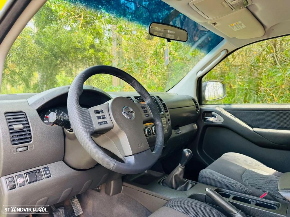 Nissan Navara 2.5 dCi CD SE Eastpak - 23