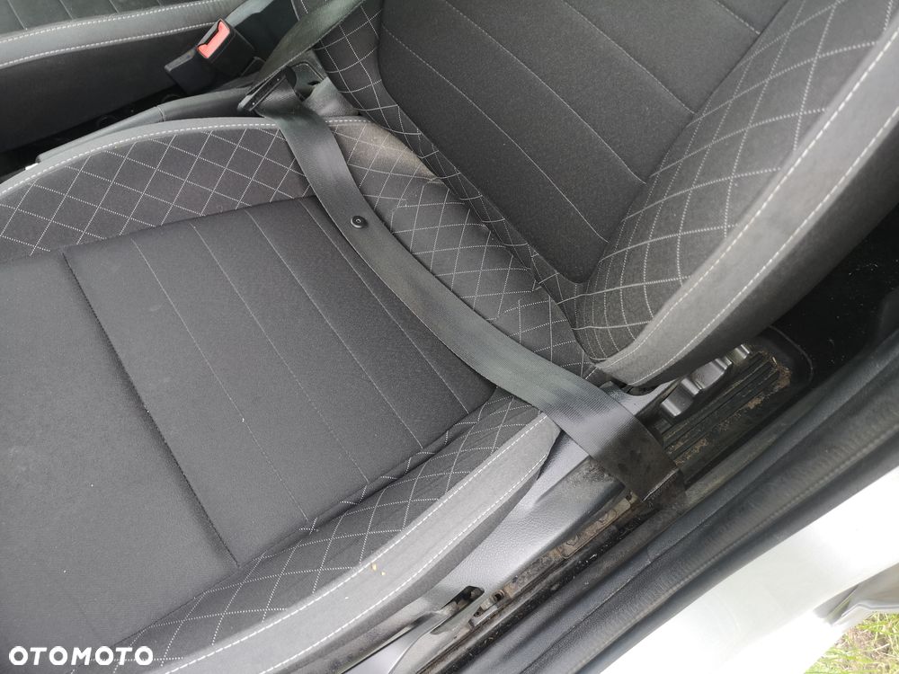 Skoda Fabia 1.0 TSI Active - 14