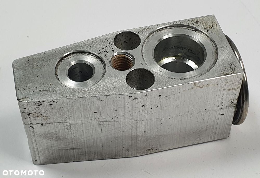 ZAWÓR ROZPRĘŻNY KLIMATYZACJI VW NEW BEETLE II - 1