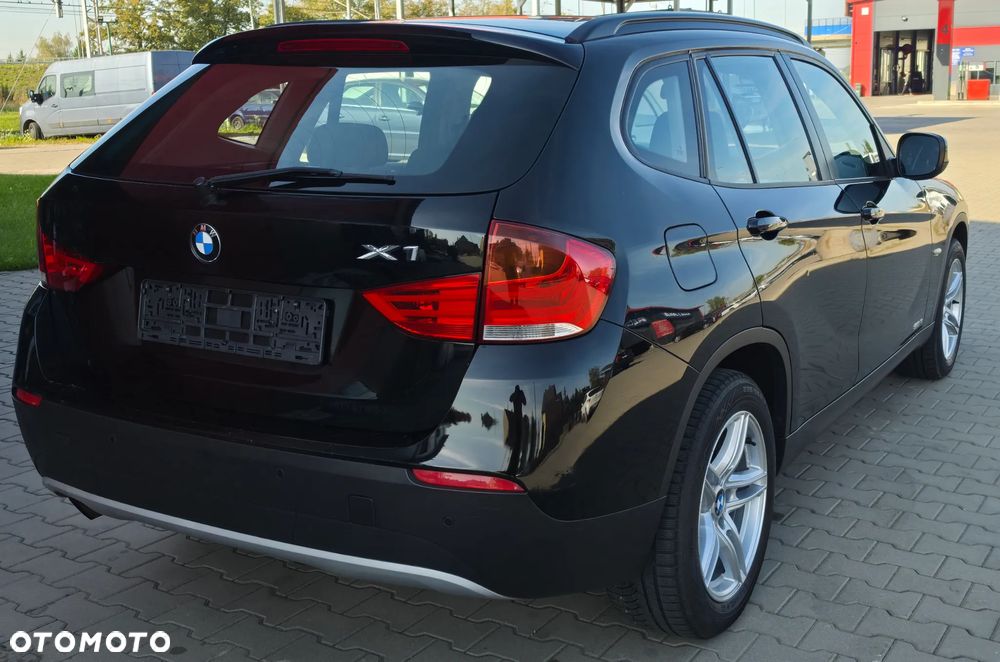 BMW X1 sDrive18i xLine - 18