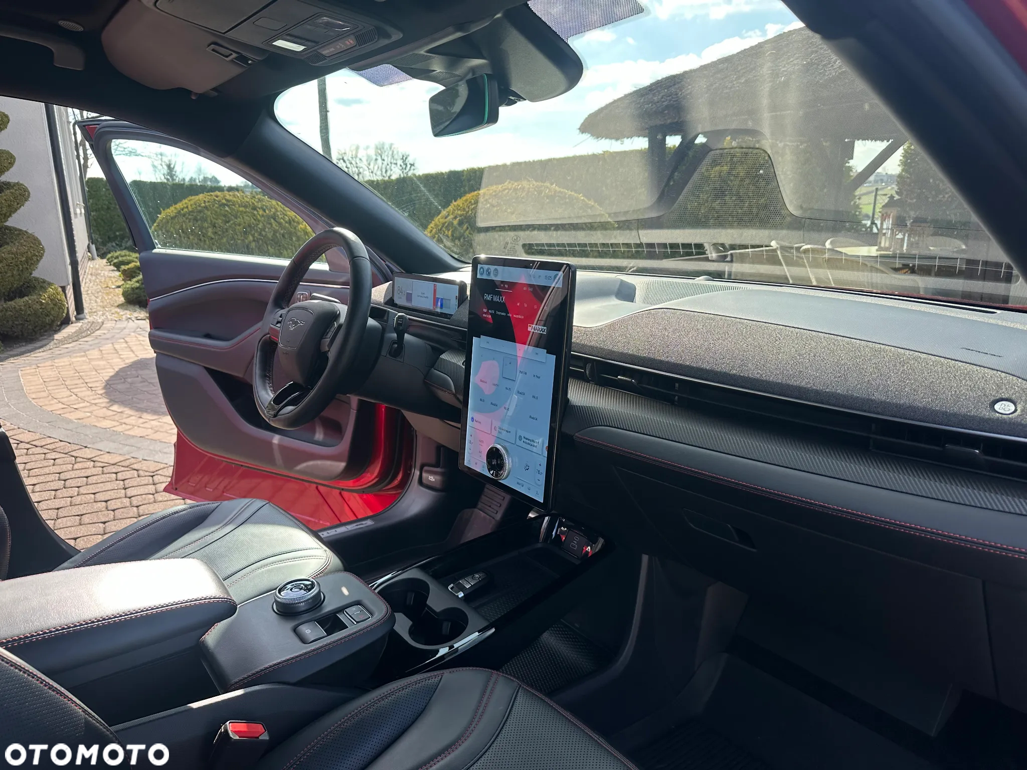 Ford Mustang Mach-E 91 kWh AWD Premium - 28