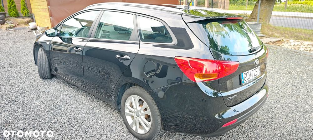 Kia Ceed 1.4 L - 5