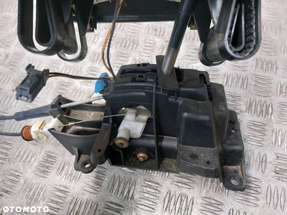 LEWAREK ZMIANY BIEGÓW AUTOMAT + LINKA CHRYSLER  PACIFICA I 3.5 V6 4X4 - 4