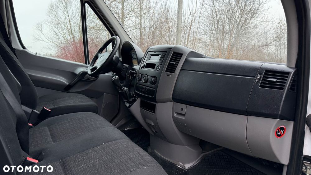 Mercedes-Benz Sprinter - 17