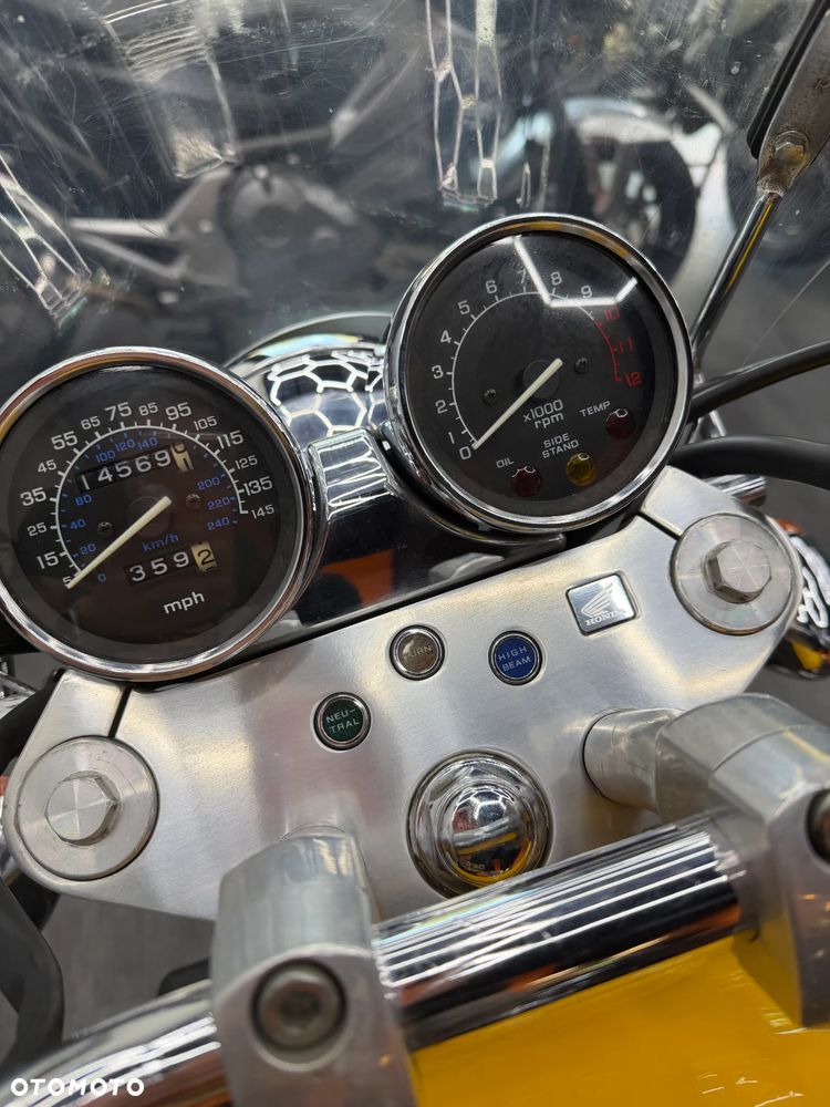 Honda VF - 26