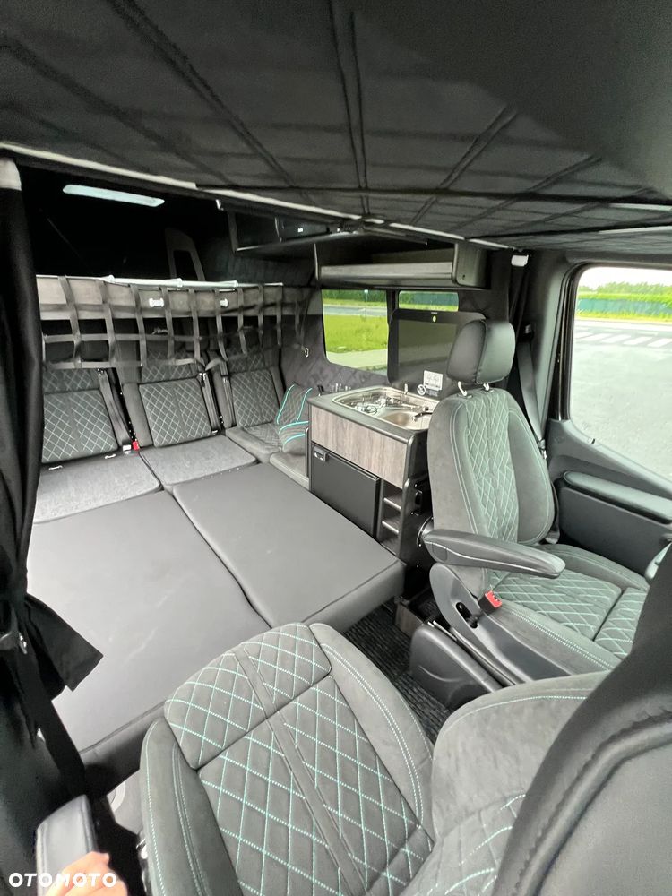 Mercedes-Benz Srinter Camper - 11