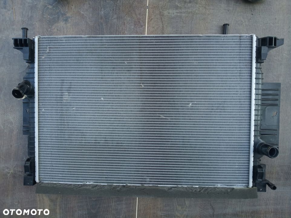 Ford Kuga chłodnica wody ej738005 - 1