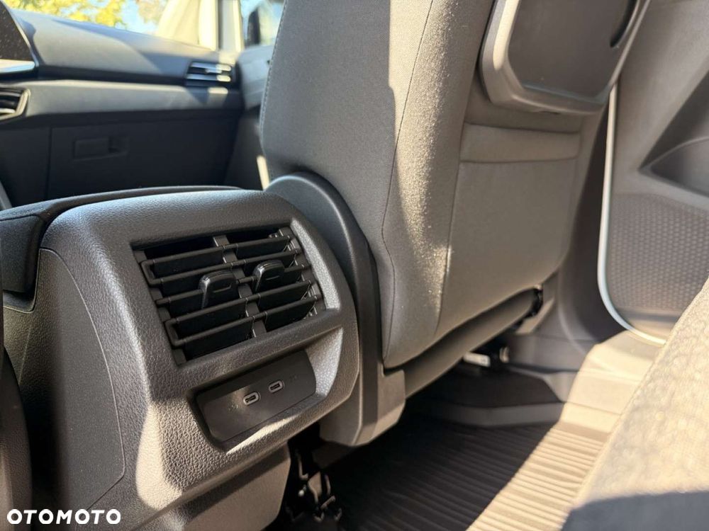 Ford Tourneo Connect Grand - 24