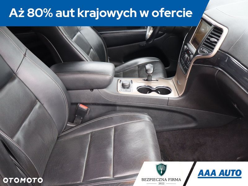 Jeep Grand Cherokee - 10