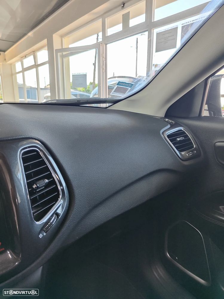 Jeep Compass 1.3 TG Limited - 42