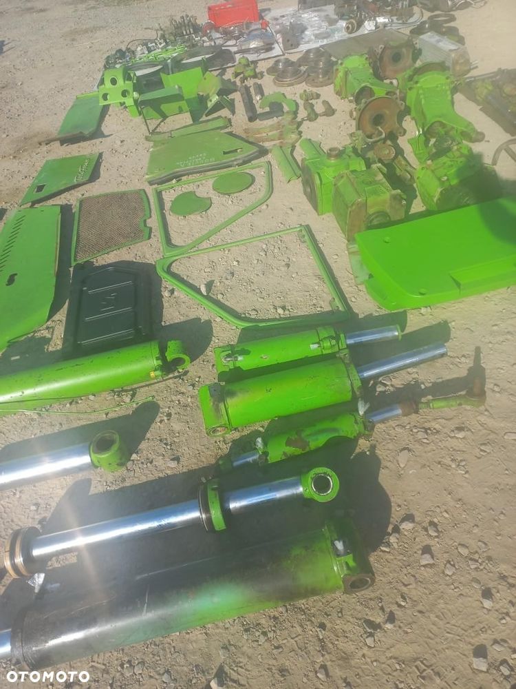 Części MERLO siłownik hydrauliczny,zamek siłowy, 08350803043501A, 28,7 Blok zaworowy, 26,6 ,układ planetarny32,12 pochwa mostu 045568 ,041870,045367,097686,042440,wkład mostu 024849,P36.10,dyferencjau,nagrzewnica,klimatyzator,053121,107714,13 atak,spoiler,klamka,rozdzielacz sterujący 4011840, 057347,chłodnica kuler,oleju,krzyżak,półoś,piasta,cewka,zawór,nadmuch,wentylator manitou,joystick,płyta sterująca, - 1