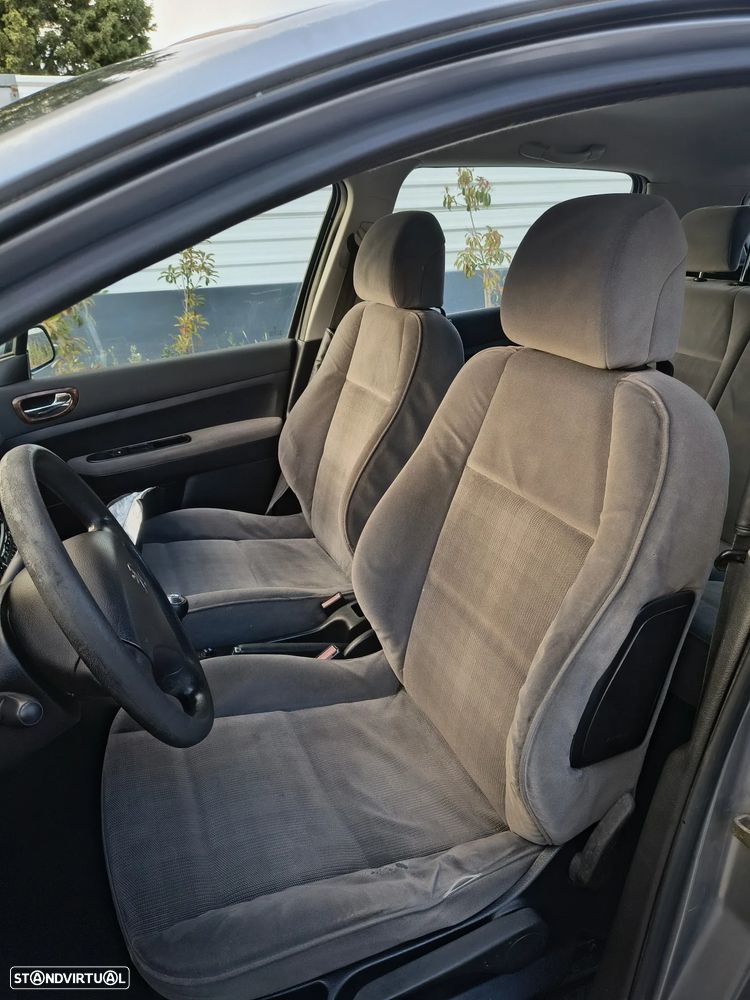 Peugeot 307 1.4 XR - 10