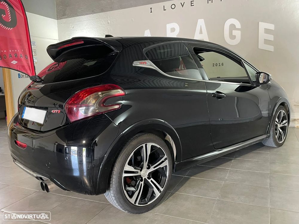 Peugeot 208 GTI 200 THP - 14
