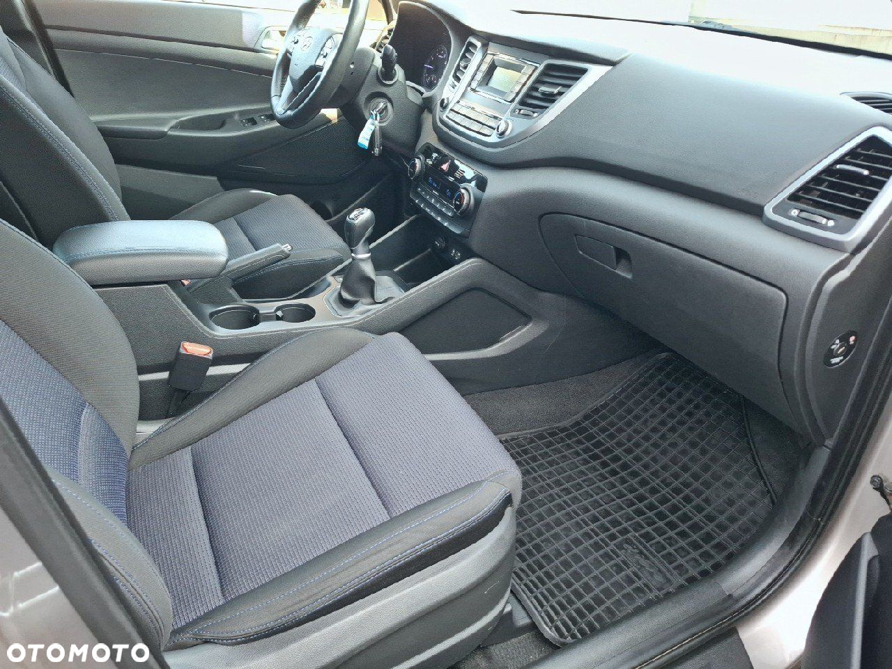 Hyundai Tucson 1.6 GDI BlueDrive Comfort 2WD - 21
