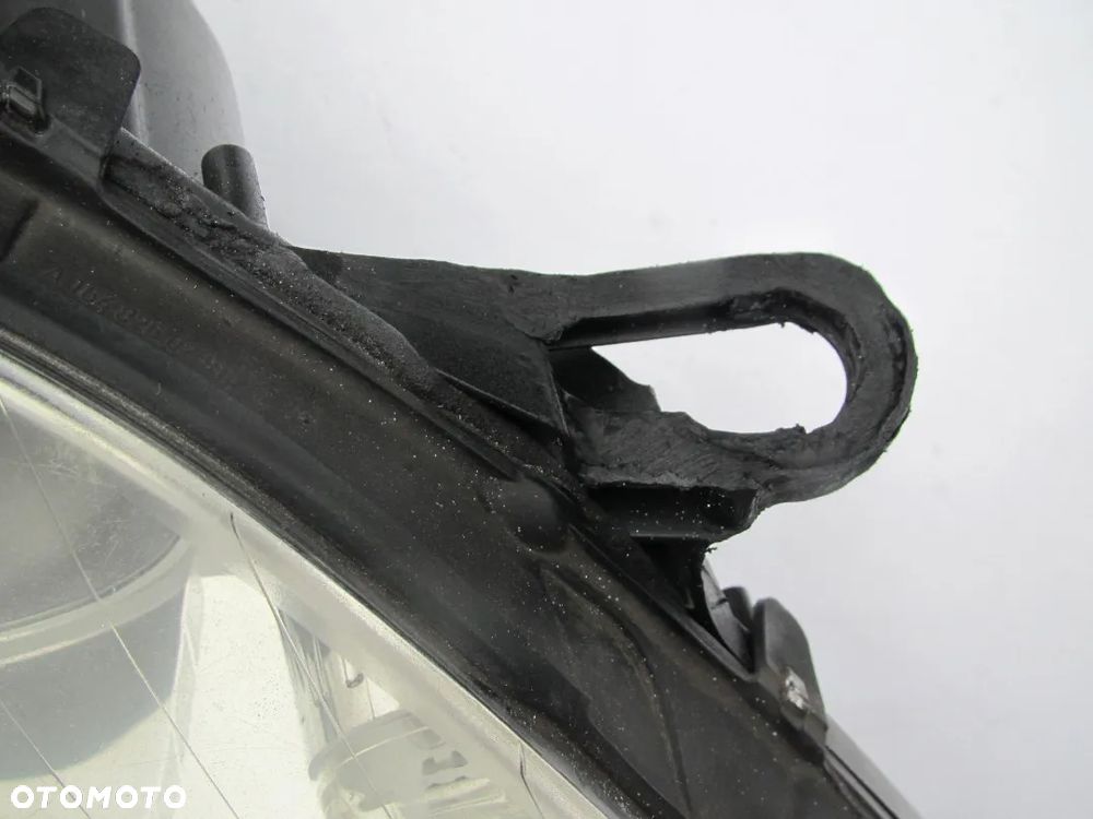 MERCEDES ML W164 2005 - reflektor USA HELLA - 10