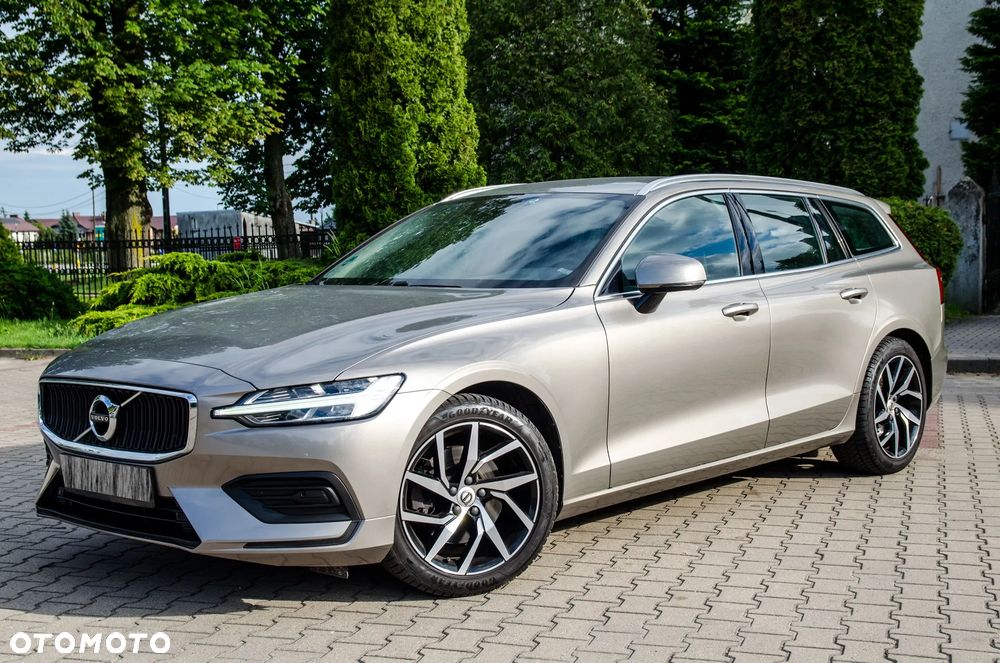 Volvo V60 T4 Geartronic Momentum Pro - 1