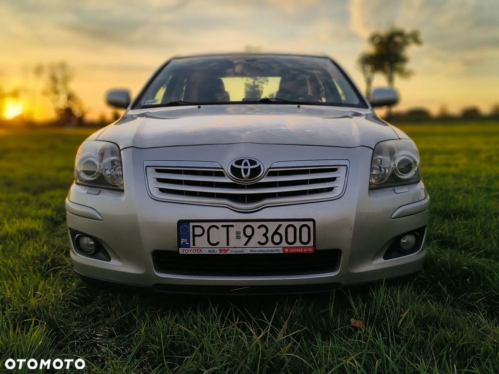 Toyota Avensis 2.2 D-4D Sol Platinium - 10