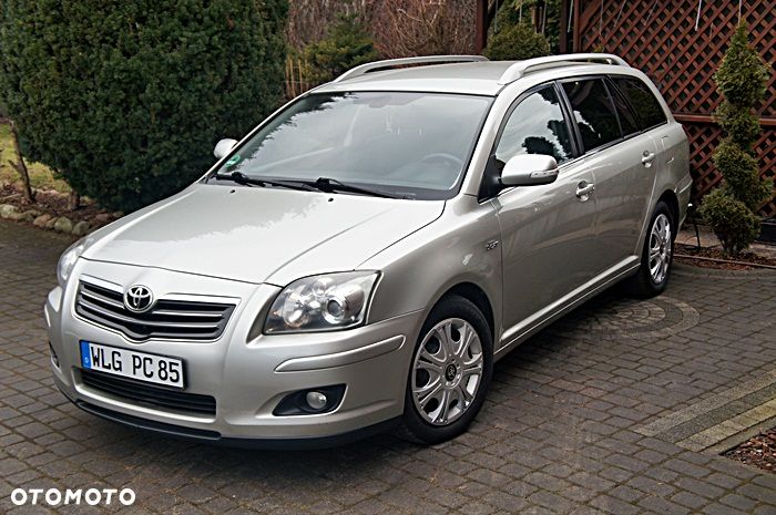Toyota Avensis 2.2 D-CAT Team - 10