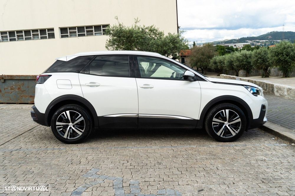 Peugeot 3008 1.2 PureTech Allure Pack - 48