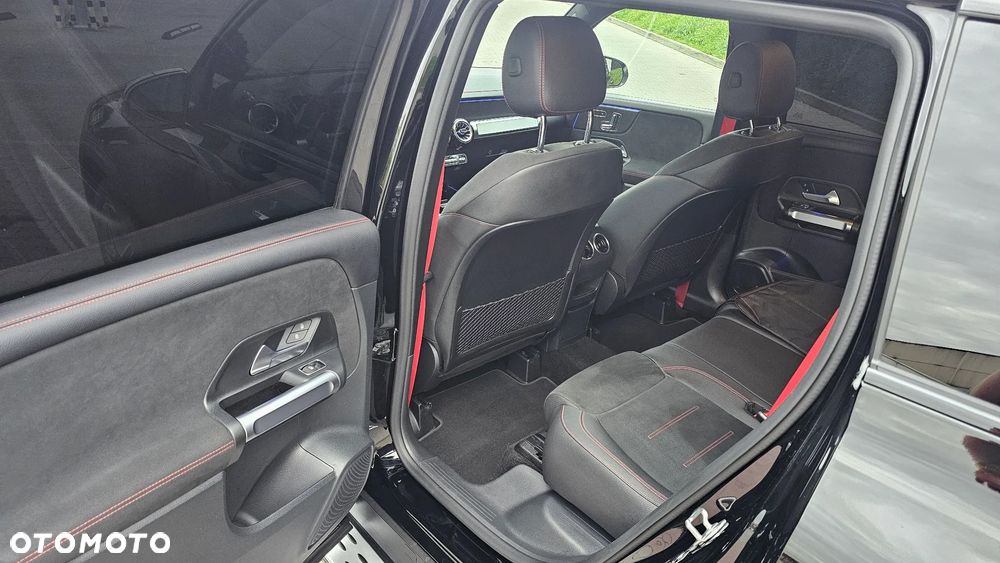 Mercedes-Benz GLB 250 AMG Line 8G-DCT - 25