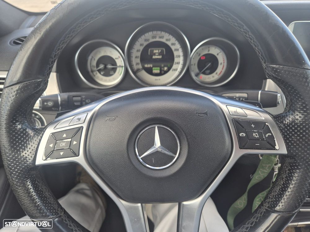 Mercedes-Benz E 300 Bluetec Hybrid Avantgarde - 12