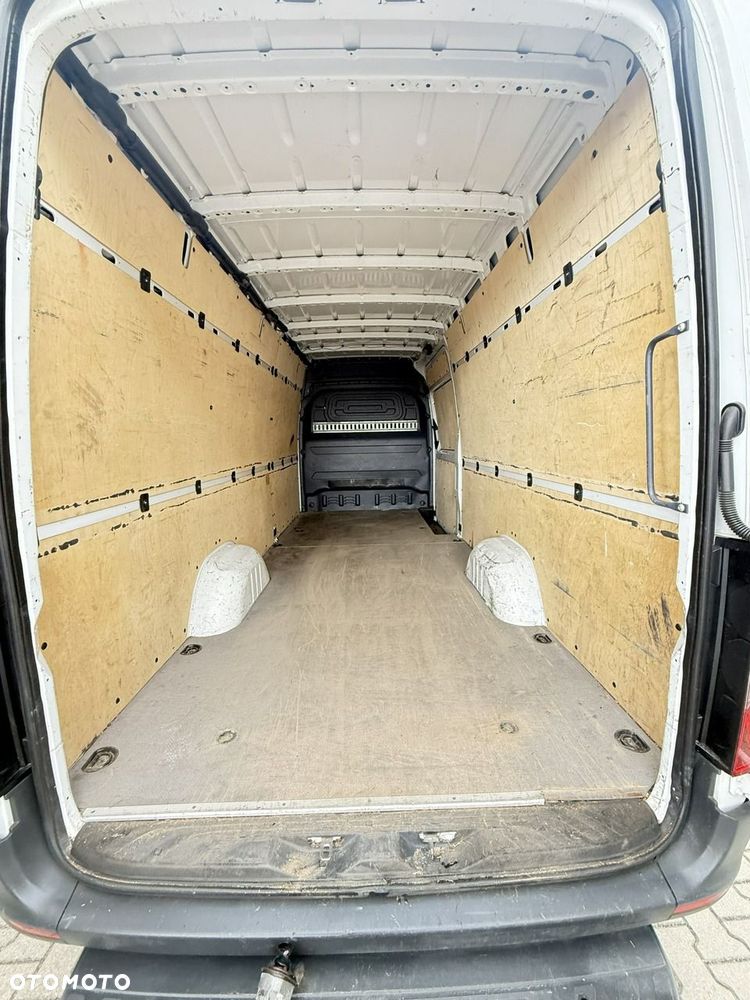 Mercedes-Benz Sprinter - 13