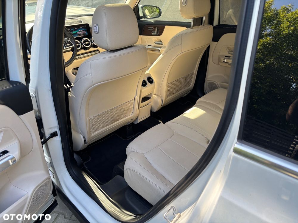 Mercedes-Benz GLB 250 4Matic 8G-DCT Special Edition - 22