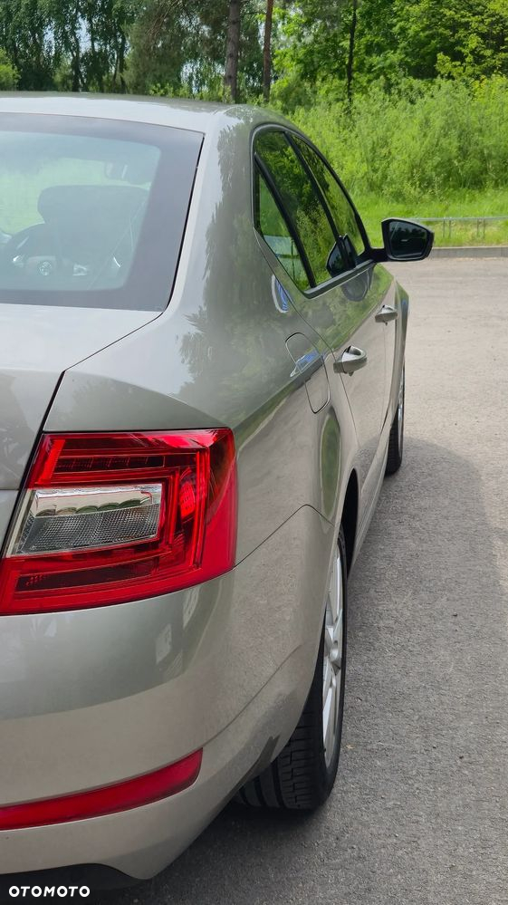 Skoda Octavia 2.0 TDI Elegance - 25