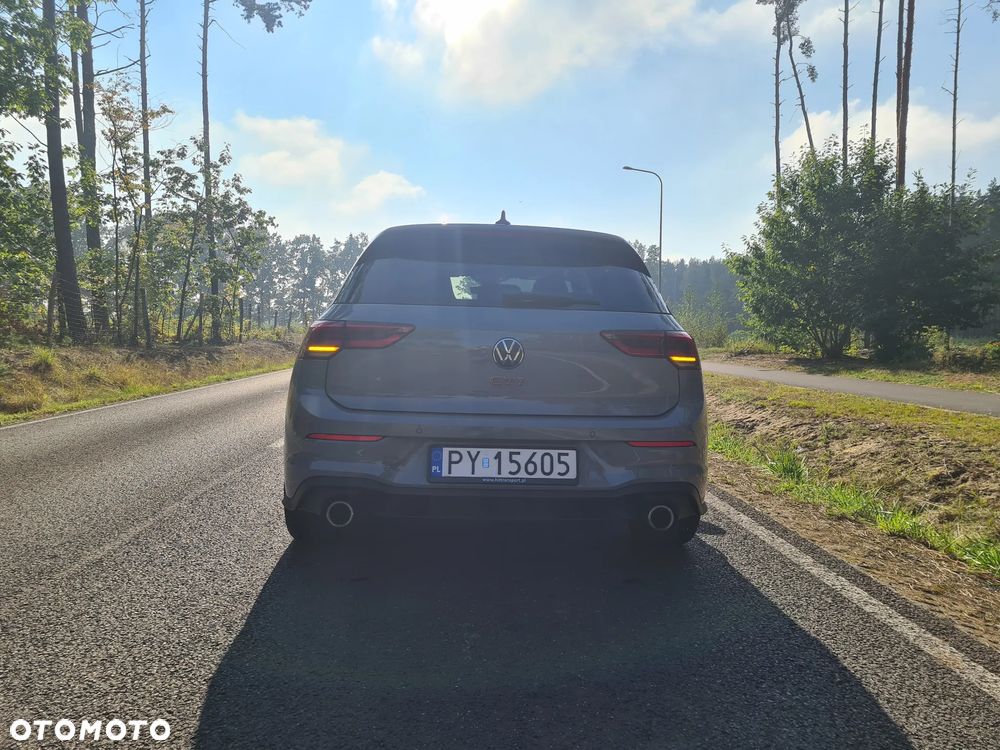 Volkswagen Golf - 6