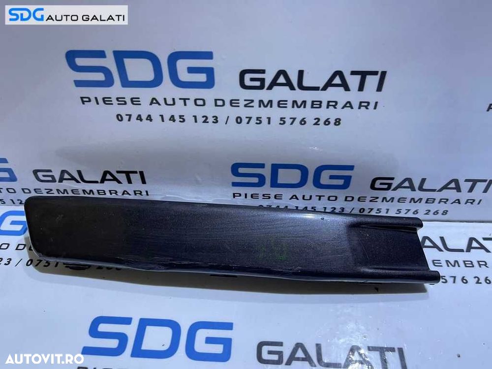 Grila Ornament Bandou Dreapta Semnalizare Spoiler Bara Fata VW Passat B6 2005 - 2010 Cod 3C0807646A - 1