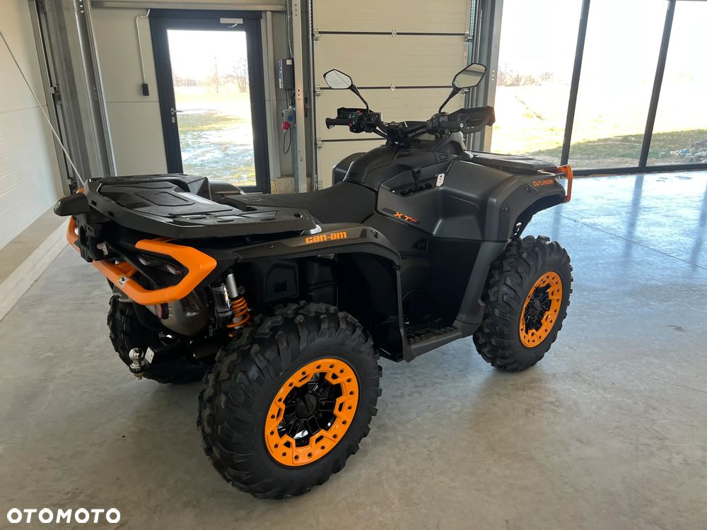 Can-Am Outlander - 10