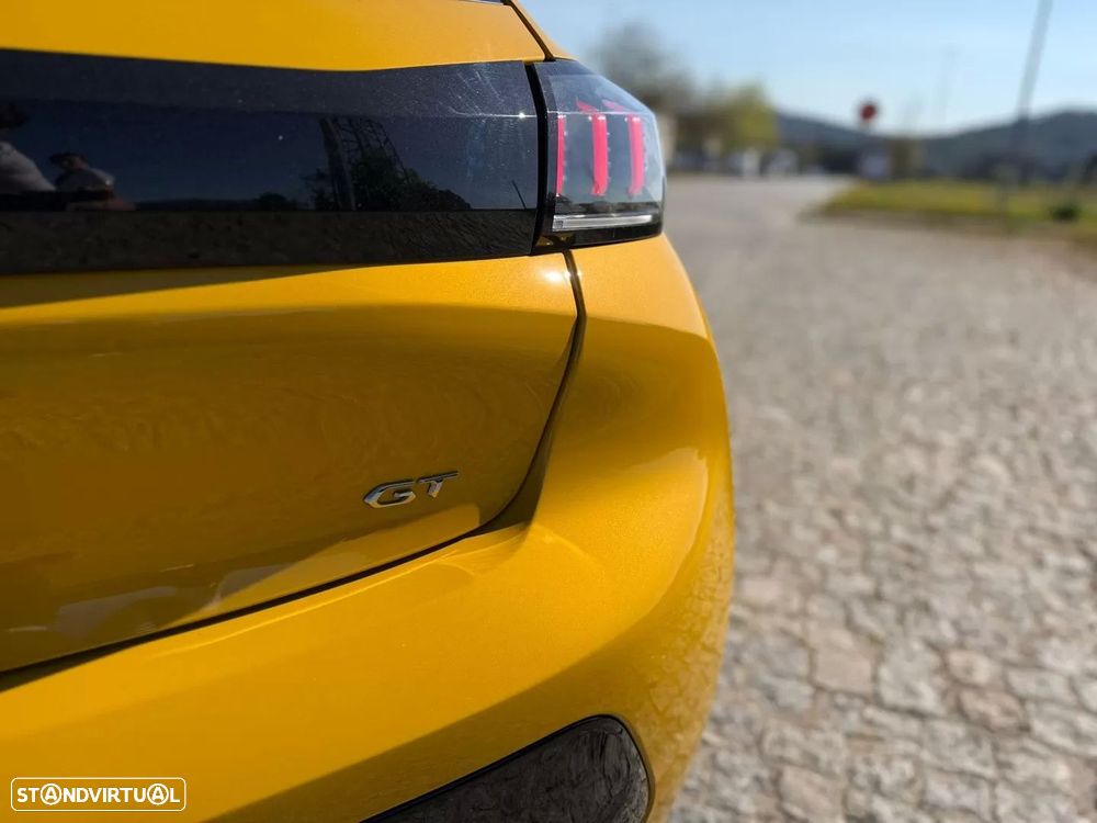 Peugeot 208 PureTech 130 EAT8 GT Pack - 11