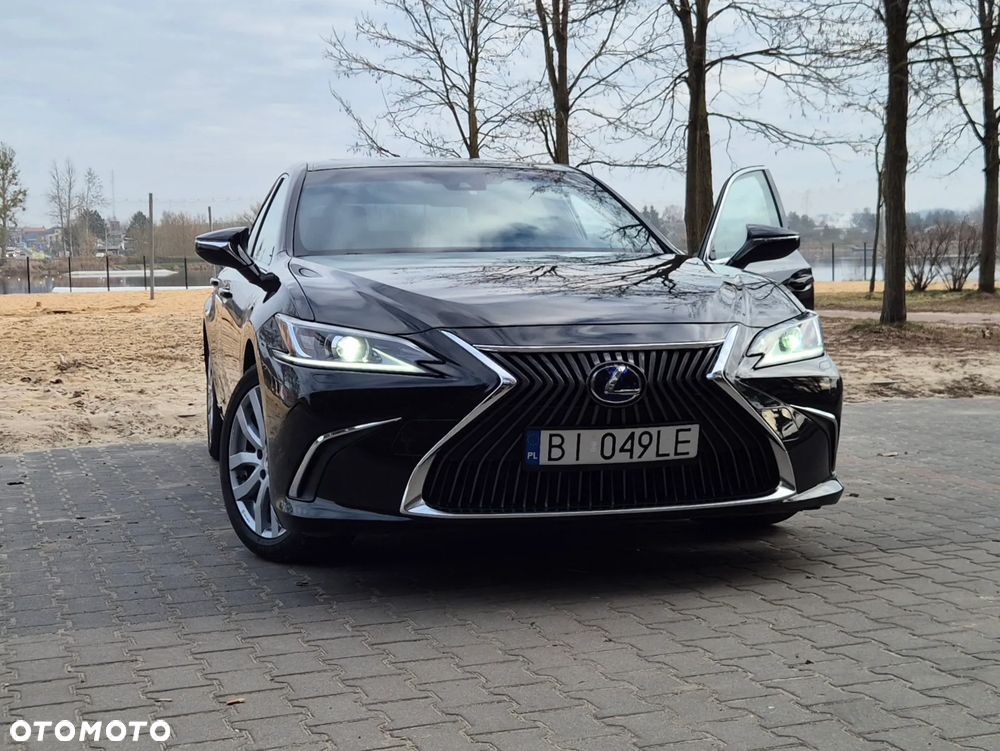 Lexus ES 300h Executive Line - 13