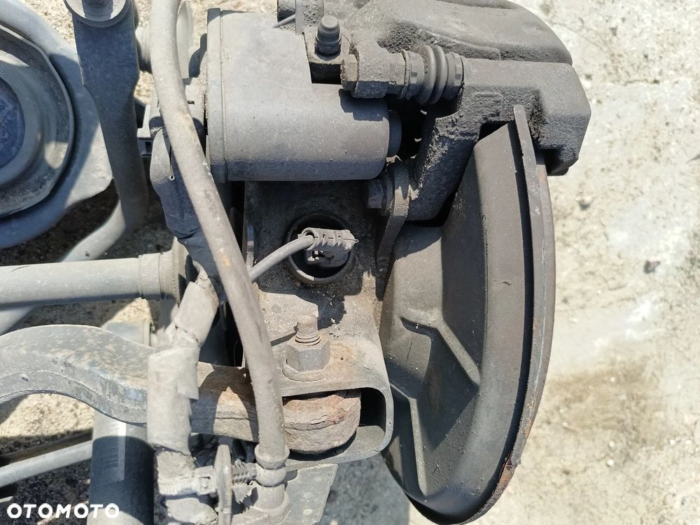 VOLVO XC60 I LIFT 2017R 2.4 D5 AWD  BELKA ZAWIESZENIA TYŁ KOMPLETNA DYFER P1216688 - 9