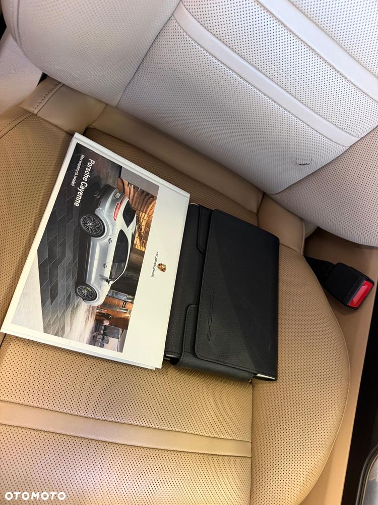 Porsche Cayenne - 20