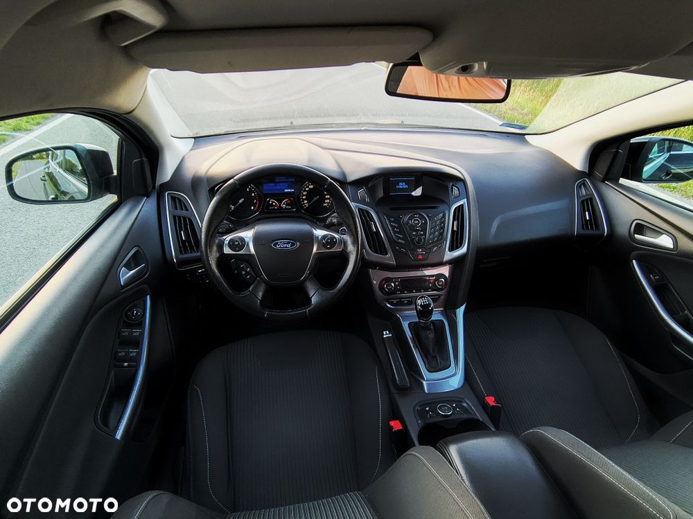 Ford Focus - 8