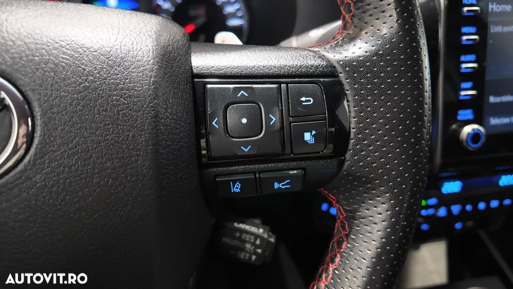 Toyota Hilux 2.8D 204CP 4x4 Double Cab AT GR Sport II - 29