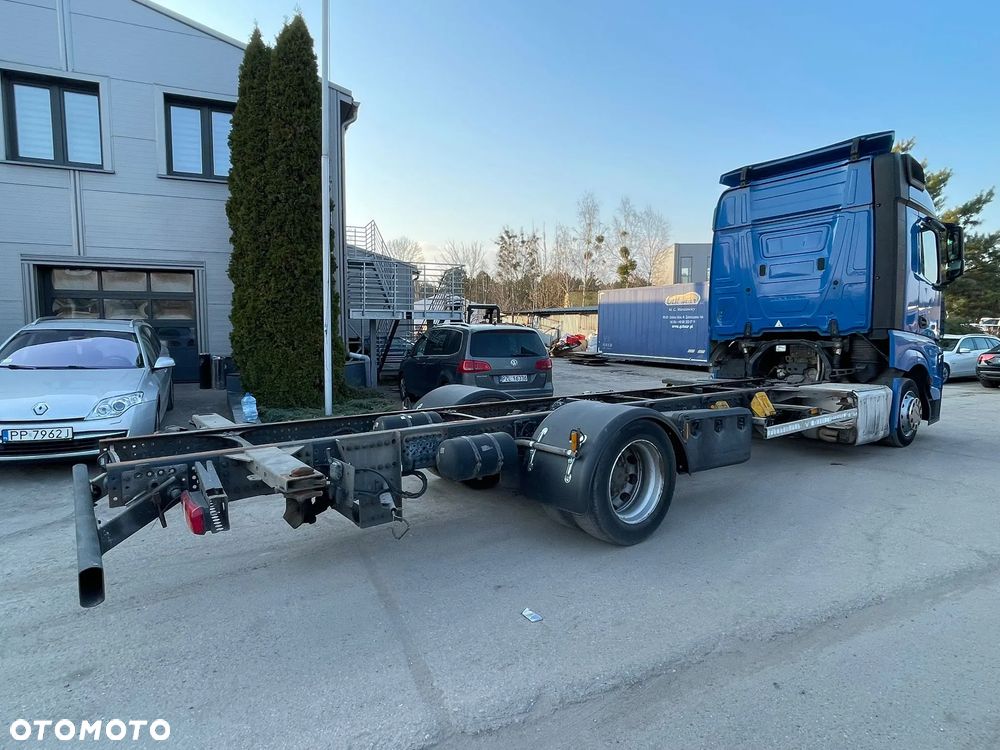 Mercedes-Benz Actros - 9