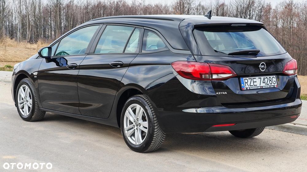 Opel Astra 1.4 Turbo Innovation - 17
