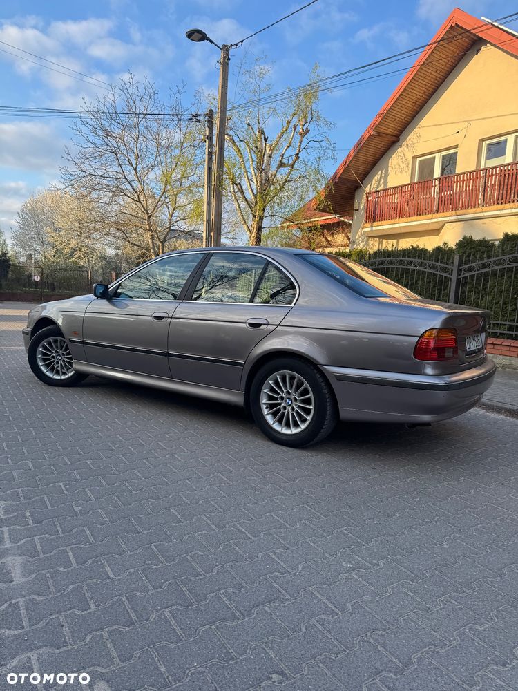 BMW Seria 5 520i - 3