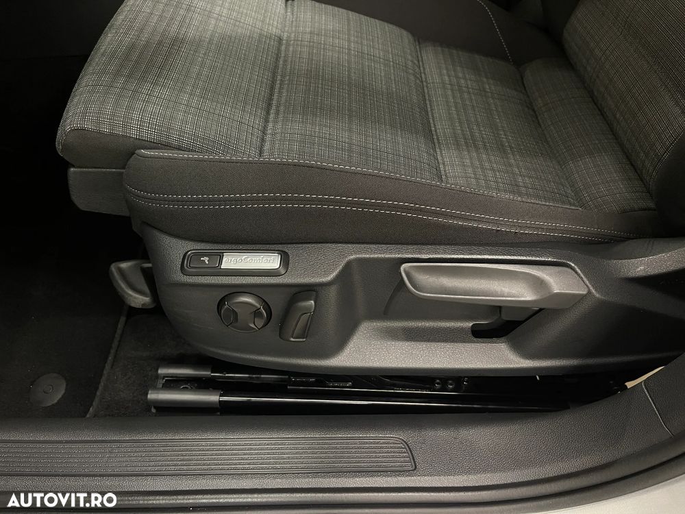 Volkswagen Passat Variant 2.0 TDI DSG Comfortline - 22