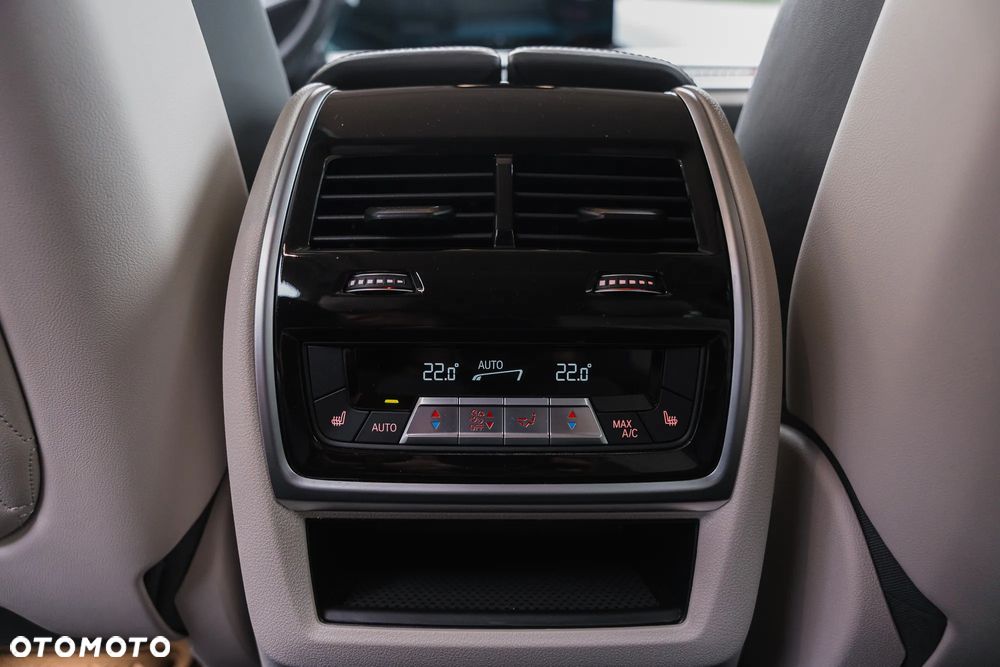 BMW X7 - 30