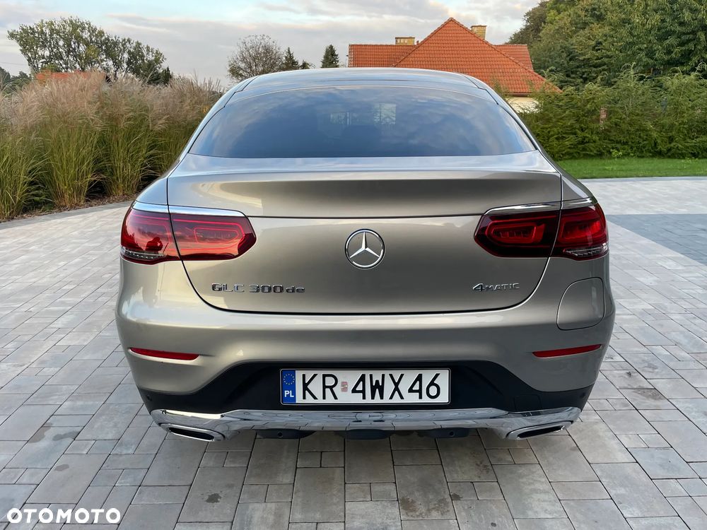 Mercedes-Benz GLC Coupe 300 de 4-Matic - 4