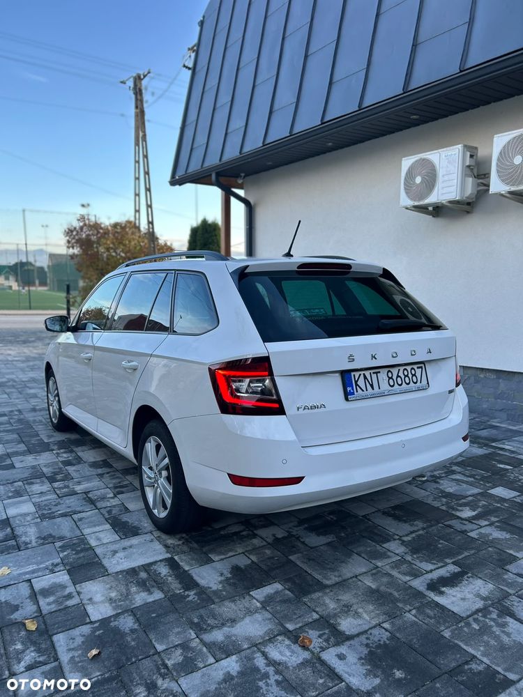 Skoda Fabia 2021 photo 4
