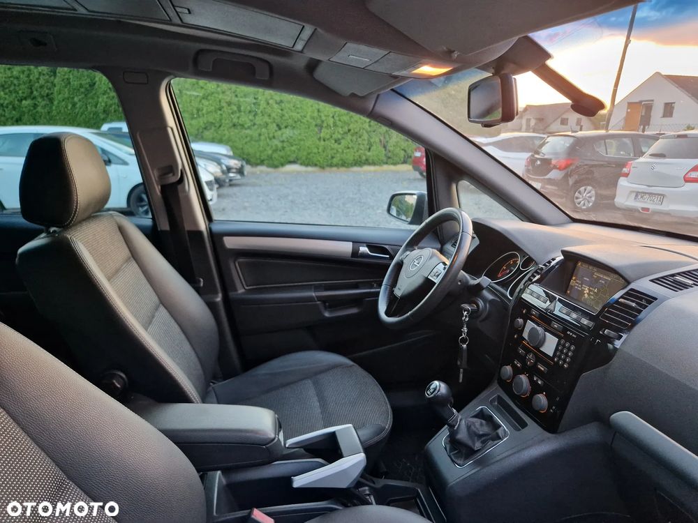 Opel Zafira 1.9 CDTI Navi - 29